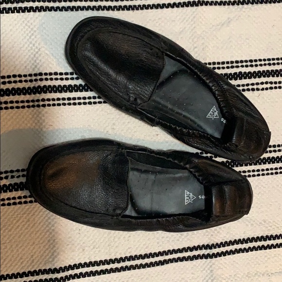 Hush puppies - black loafer flats - Picture 1 of 2